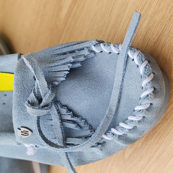 Minnetonka light blue suede moccasins size 7 - Picture 6 of 11